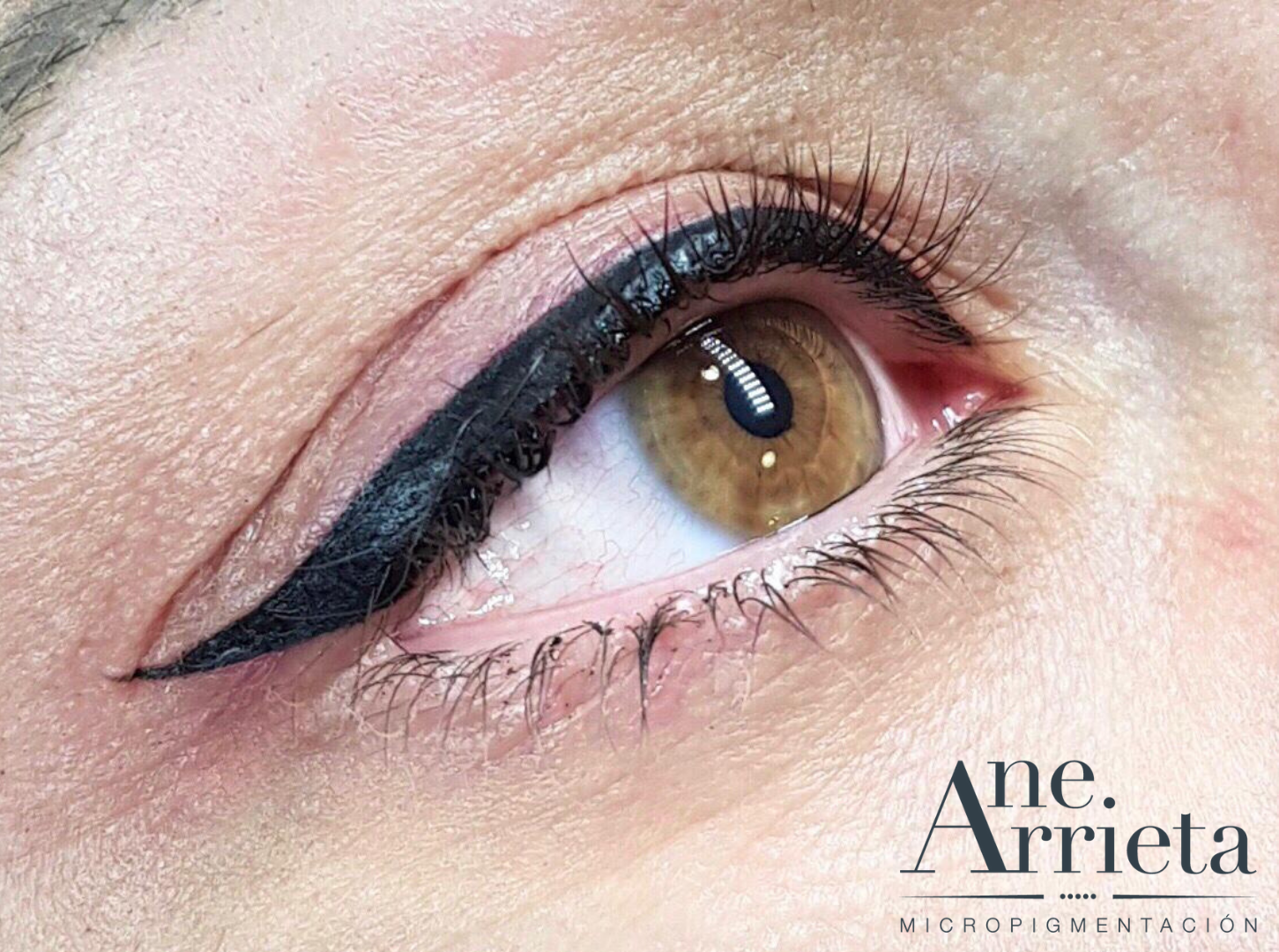 Micropigmentación de ojos eyetribal